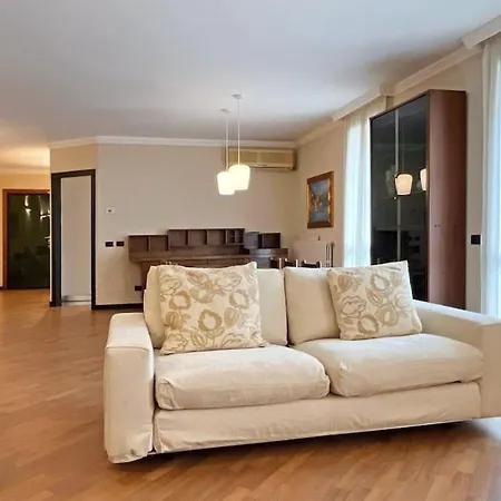 Casa Fiore - Affitti Brevi Italia * Lecco
